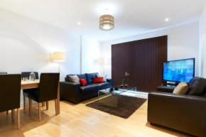 Отель Watford Centre - Spacious Penthouse  Уоттфорд